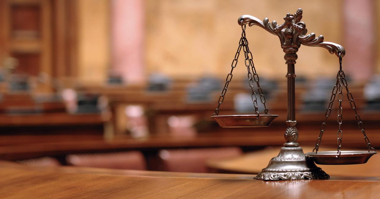 default lawyer 2992 1571 c scaled 1